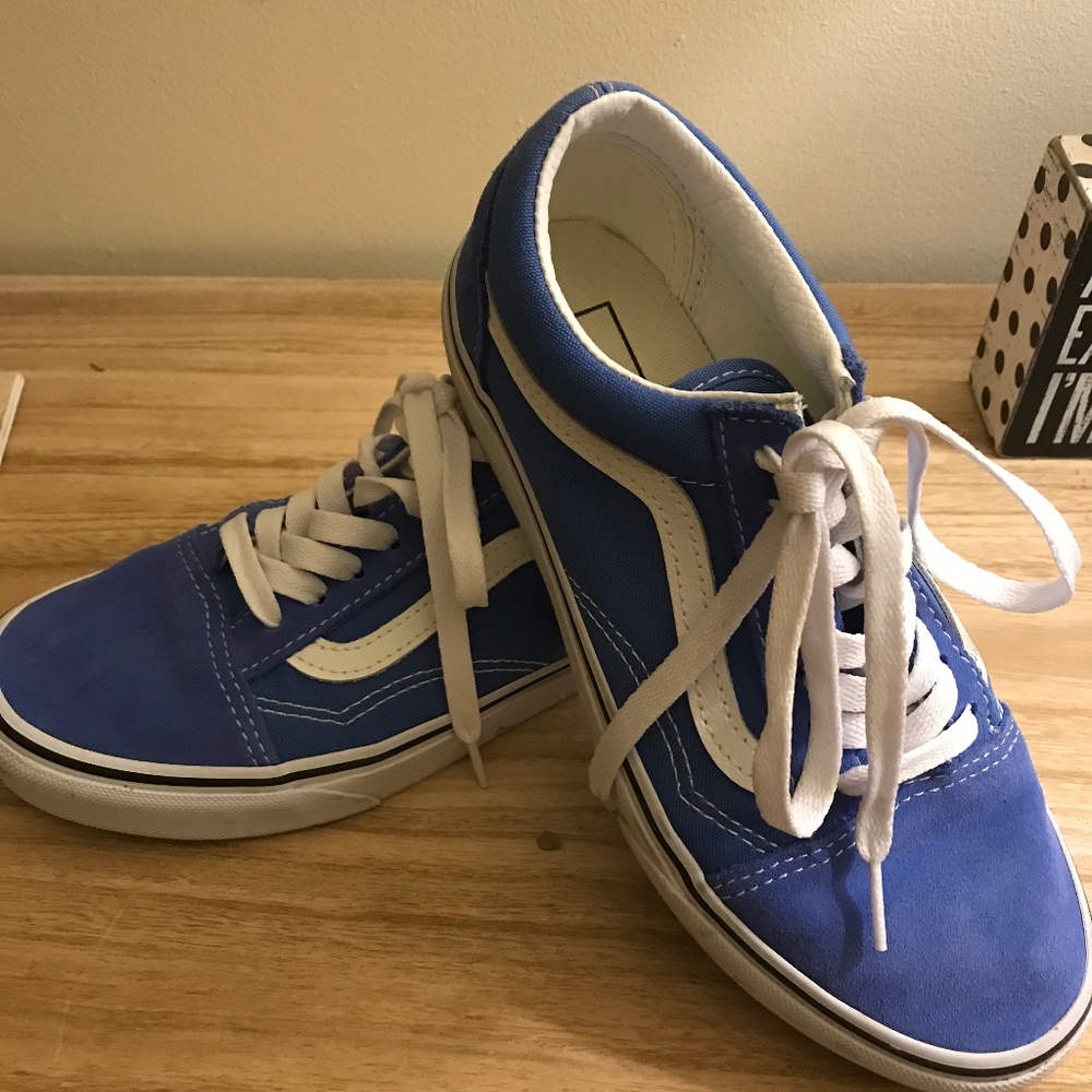 Like new blue women’s Van shoes